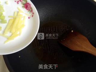 青椒榨菜炒肉丝的做法步骤：12