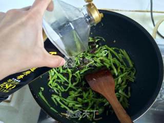 青椒榨菜炒肉丝的做法步骤：16