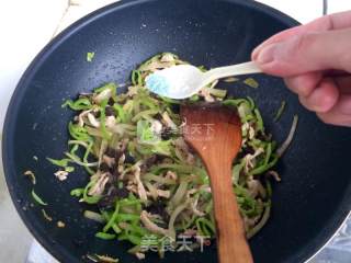 青椒榨菜炒肉丝的做法步骤：20