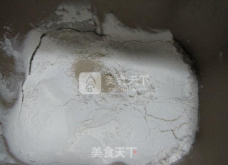 【桃李厨艺】鲜虾迷你小披萨，不用担心油多，糖多了，想吃就吃的做法步骤：2