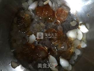 木瓜牛奶炖桃胶皂角的做法步骤：1