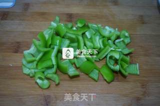 西瓜皮炒尖椒的做法步骤：6