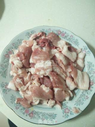 家常小炒肉的做法步骤：2