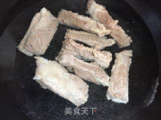 蒜泥拌排骨的做法步骤：2