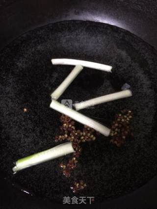 柳州风味之酸辣鸡脚的做法步骤：3