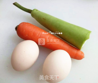 瓠瓜胡萝卜鸡蛋汤的做法步骤：1