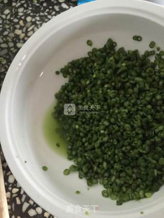 三十分钟速成酸豆角的做法步骤：2