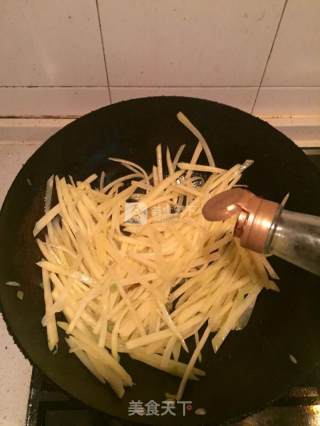 酸辣土豆丝的做法步骤：6