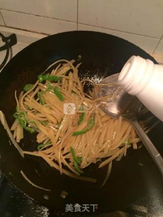 酸辣土豆丝的做法步骤：9