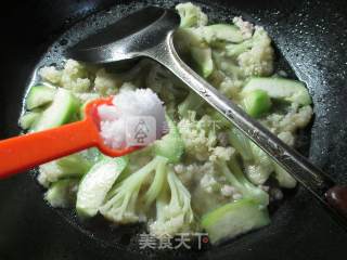 肉末丝瓜花菜羹的做法步骤：7