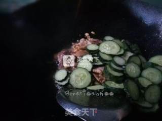 黄瓜胡萝卜炒肉片的做法步骤：6