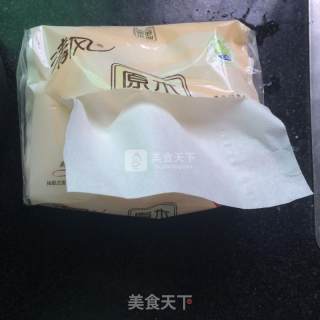 水煮蛋的简单做法（电饭煲）的做法步骤：2