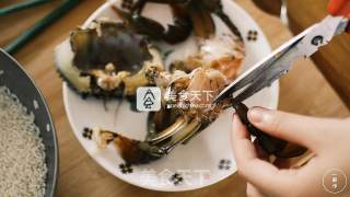 一厨作珐琅锅之煮出会“开花”的螃蟹粥的做法步骤：2