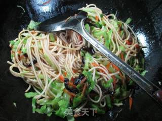 酱油素炒面的做法步骤：7