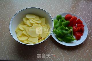 彩椒土豆片的做法步骤：1