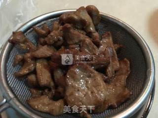 蚝油牛肉焖面的做法步骤：3