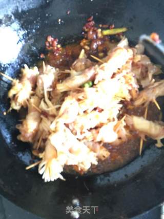五花肉卷金针蘑的做法步骤：5