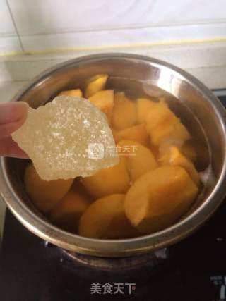 黄桃罐头的做法步骤：5