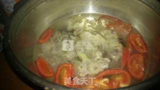 西红柿鸡蛋银耳汤的做法步骤：4