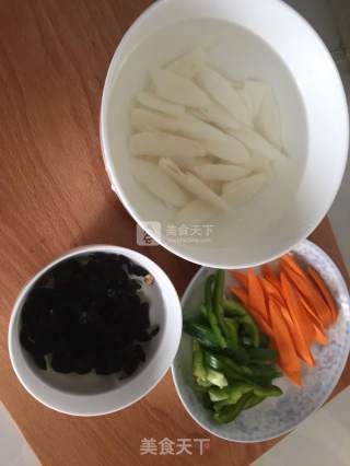 爽口时蔬小炒的做法步骤：2