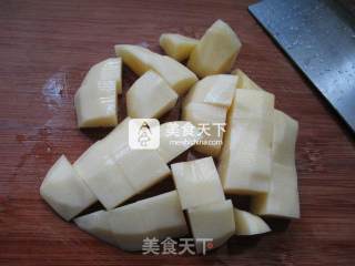 毛豆烧土豆的做法步骤：2
