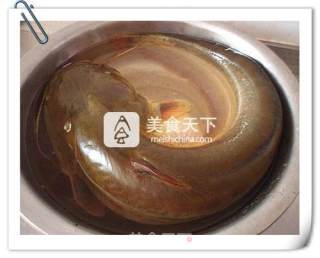 蒜子辣烧鲶鱼的做法步骤：1