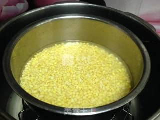 玫瑰馅绿豆糕的做法步骤：2