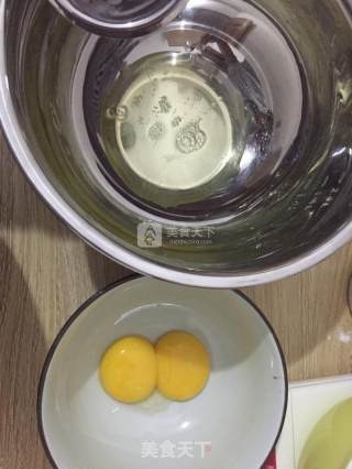 香蕉牛奶电饭煲蛋糕的做法步骤：4