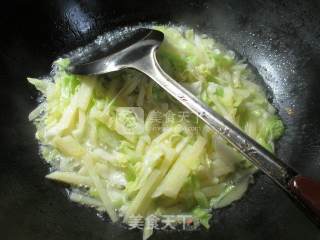 圆白菜炒土豆的做法步骤：5