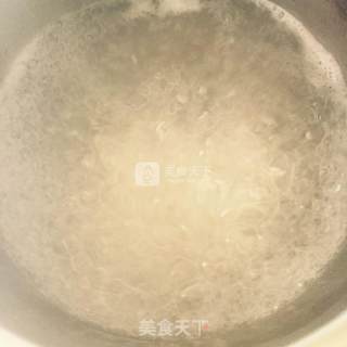 菠菜猪肝粥的做法步骤：3