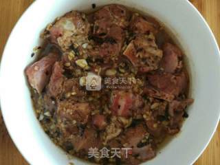 豆豉蒸排骨的做法步骤：2