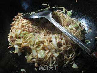 肉末圆白菜炒面的做法步骤：8