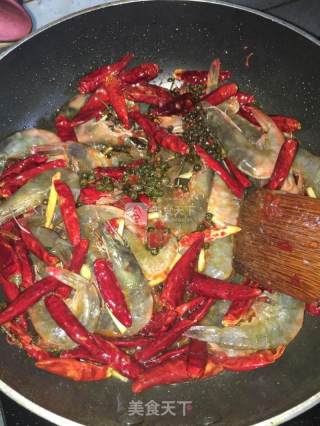 酒煮麻辣虾的做法步骤：6