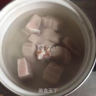 秘制红烧肉的做法步骤：2