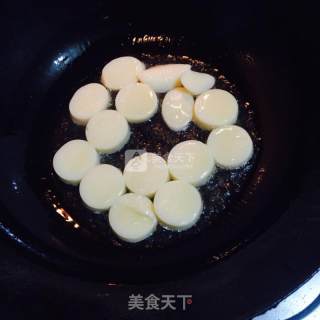 金针菇豆腐汤的做法步骤：2