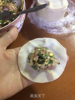 香煎饺子的做法步骤：1