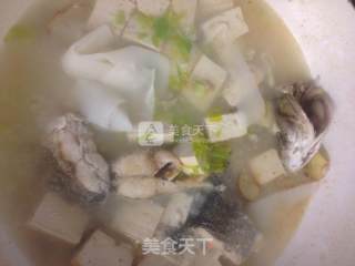 豆腐鲈鱼汤的做法步骤：8
