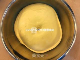 用速度与激情快速做出简单美味的火腿肠面包的做法步骤：8