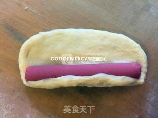 用速度与激情快速做出简单美味的火腿肠面包的做法步骤：13