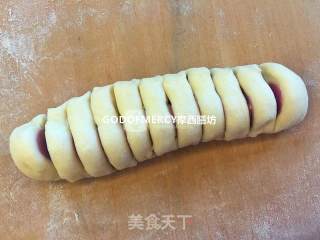 用速度与激情快速做出简单美味的火腿肠面包的做法步骤：14