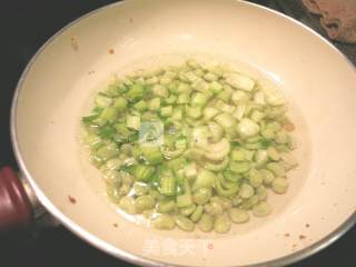 豆干素炒的做法步骤：2