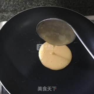 鸡蛋软饼的做法步骤：3