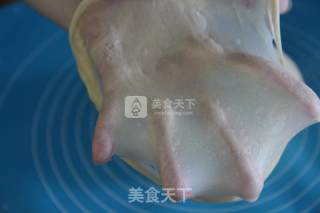 外皮松软，内馅香甜---紫薯小餐包的做法步骤：3