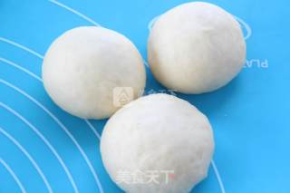 外皮松软，内馅香甜---紫薯小餐包的做法步骤：5
