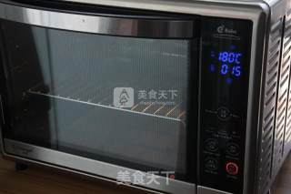 外皮松软，内馅香甜---紫薯小餐包的做法步骤：10