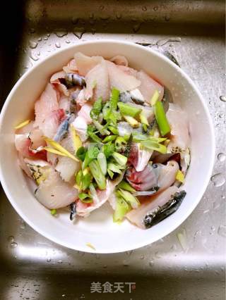 酸菜鱼的做法步骤：2