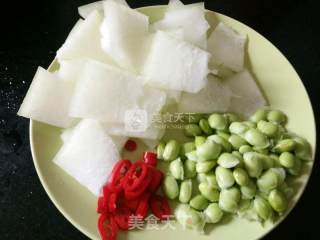 毛豆炒冬瓜的做法步骤：2