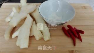 下饭凉菜.泡鲜姜的做法步骤：2