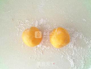 【豆沙南瓜饼】的做法步骤：9