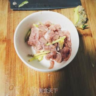 肉末豇豆的做法步骤：1
